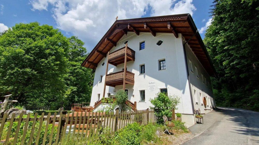 Bild in einer Bildergalerie von bis zu 5 Fotos aus dem Bereich Arbeitsplatzbeschreibung und Jobdetails von der Firma Rettet das Kind Salzburg gGmbH aus 5020-Salzburg in Österreich in einem lokalen Online Jobportal